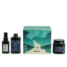 Davines Mysterious Polar Regions gift set with box and skincare products at Goldfarmaci