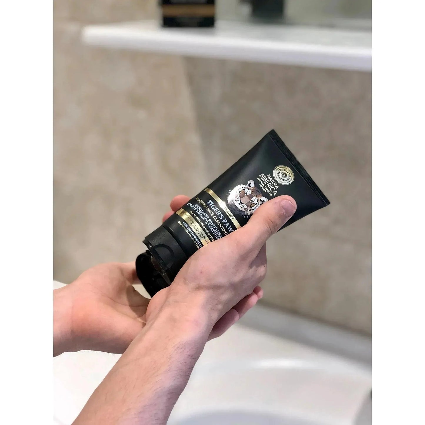 Natura Siberica - Reviving Face Cleansing Scrub Tiger’s Paw - GOLDFARMACI