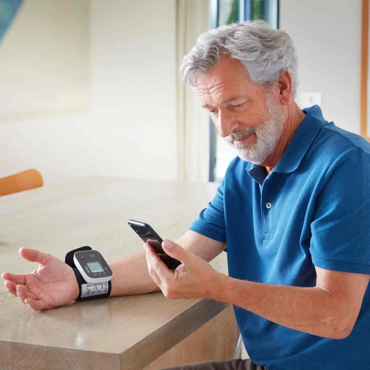 Omron - RS3 Wrist Blood Pressure Monitor - GOLDFARMACI