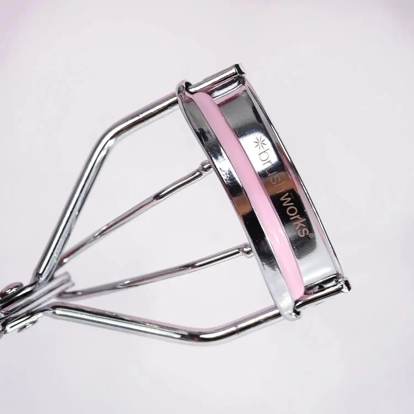 Brushworks - Classic Eye Lash Curler - GOLDFARMACI