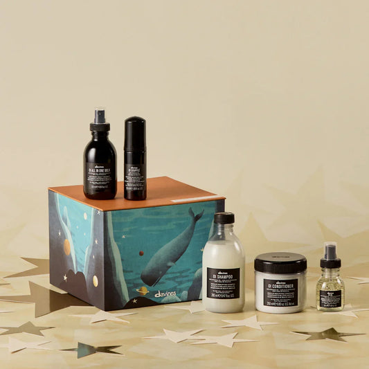 Davines Deep Marine World Set with OI haircare products on illustrated box, Goldfarmaci Albania
