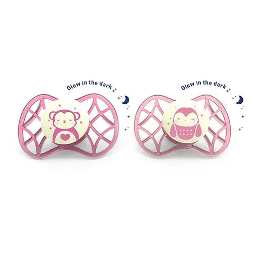 Nuvita - Set of 2 Pacifiers With Symmetrical Teat 6m+ (Girls) - GOLDFARMACI
