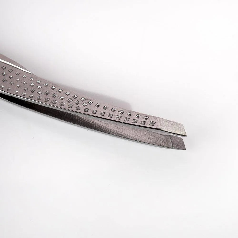 Brushworks - Traditional Tweezers - GOLDFARMACI