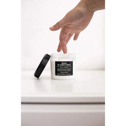Davines - Oi Conditioner - GOLDFARMACI